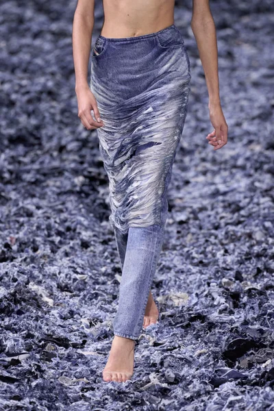 Look 4